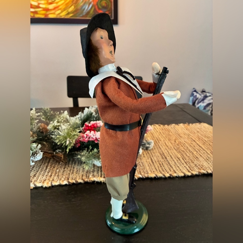 Bryers Choice Christmas Caroler - Picture 3 of 7